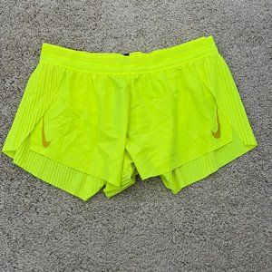 Nike AreoSwift Shorts